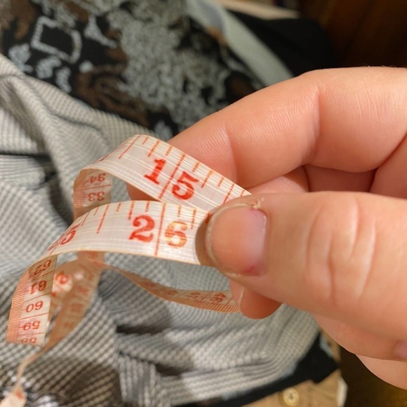 Lululemon Women Striped Activewear Tank Top Racerback Scoop Neck Black White ? - Picture 5 of 7